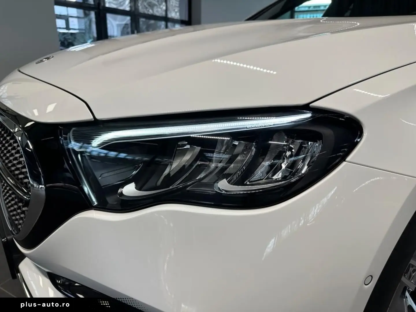 MERCEDES-BENZ E 300 e AMG LED MBUX 360 KAM DISTR AMB&hellip;