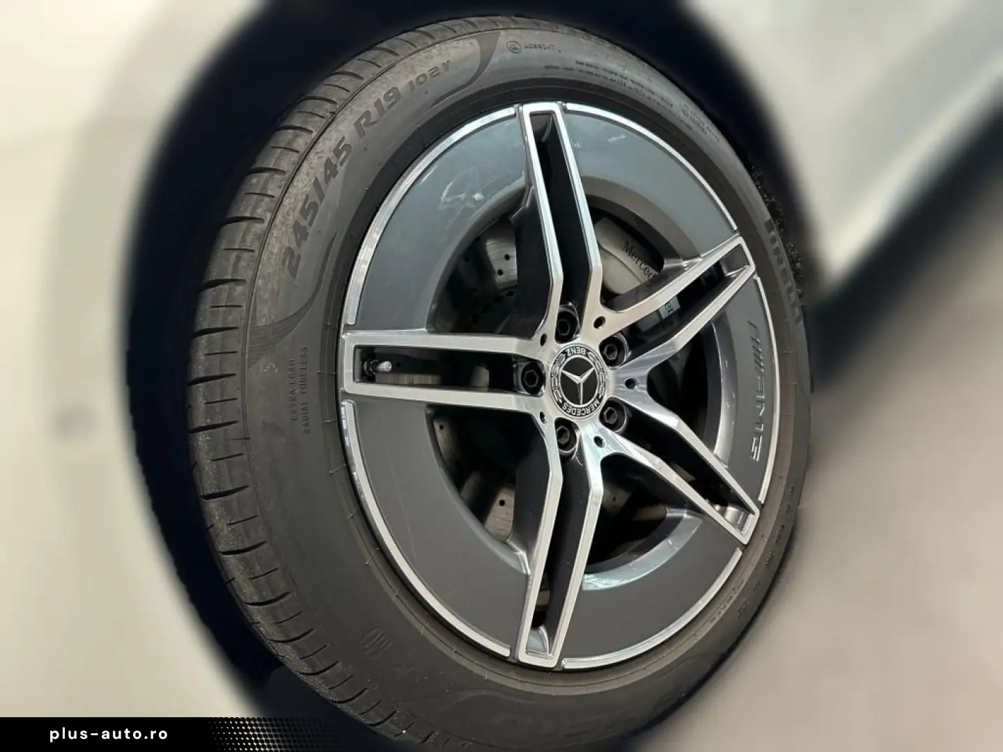 MERCEDES-BENZ E 300 e AMG LED MBUX 360 KAM DISTR AMB&hellip;