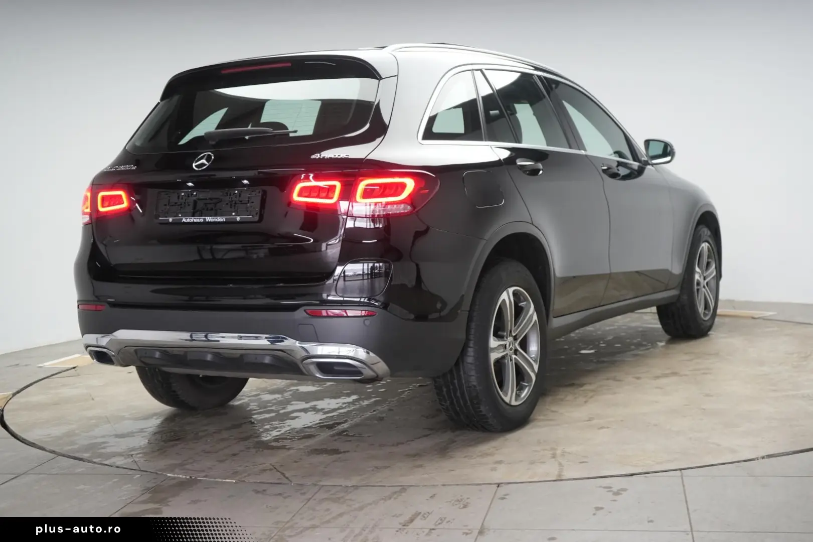 MERCEDES-BENZ GLC 300 e 4Matic