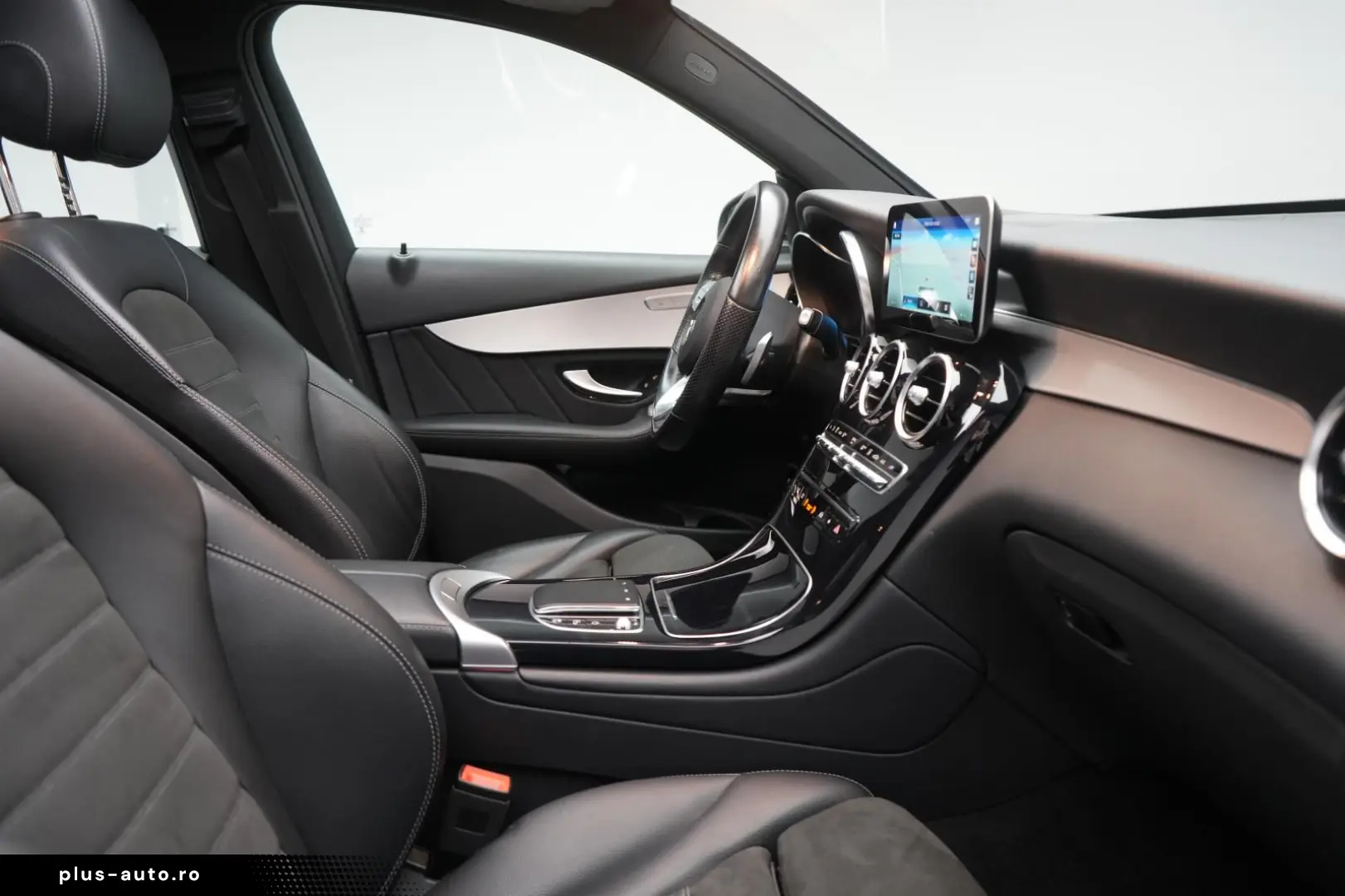 MERCEDES-BENZ GLC 300 e 4Matic