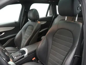 MERCEDES-BENZ GLC 300 e 4Matic