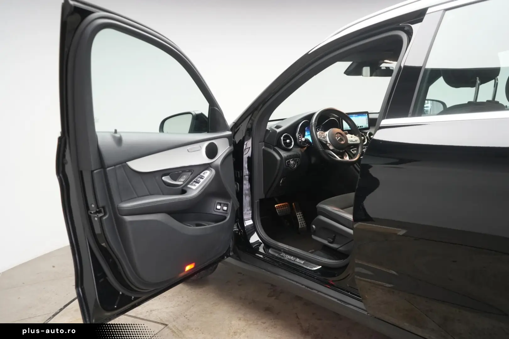 MERCEDES-BENZ GLC 300 e 4Matic