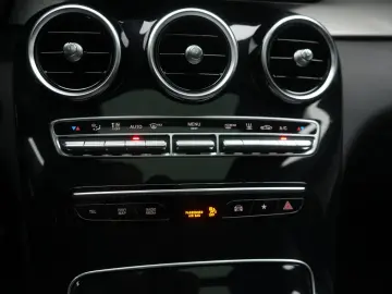 MERCEDES-BENZ GLC 300 e 4Matic