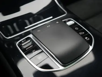 MERCEDES-BENZ GLC 300 e 4Matic