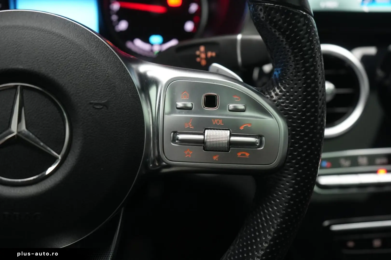 MERCEDES-BENZ GLC 300 e 4Matic