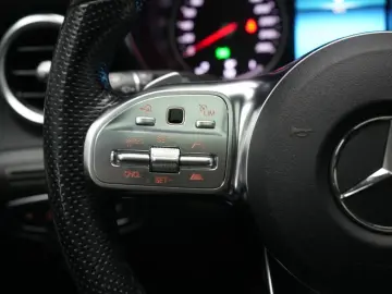 MERCEDES-BENZ GLC 300 e 4Matic