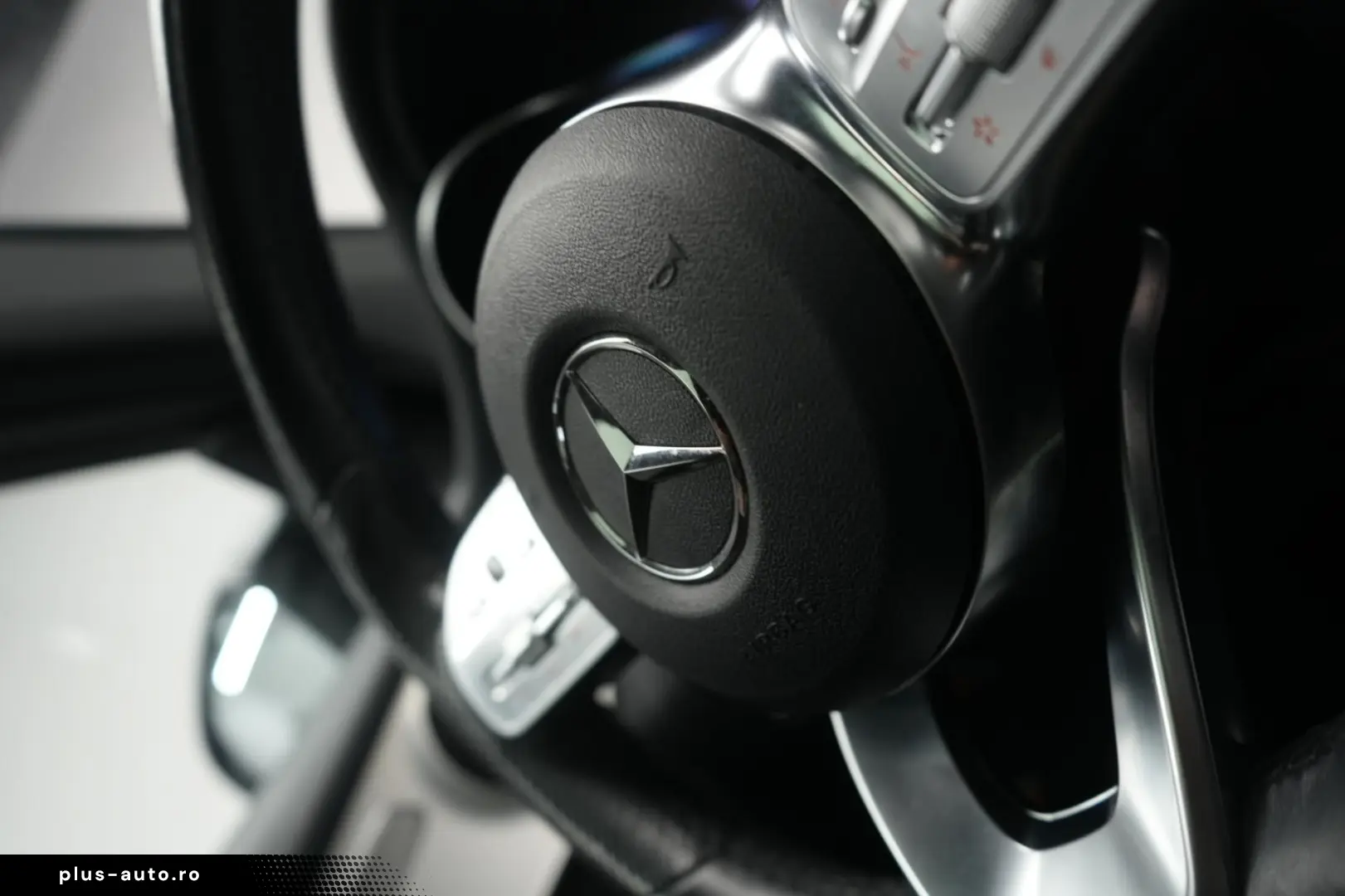 MERCEDES-BENZ GLC 300 e 4Matic