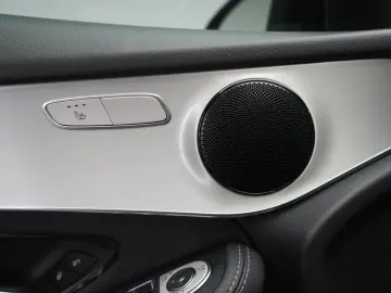 MERCEDES-BENZ GLC 300 e 4Matic