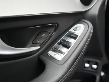 MERCEDES-BENZ GLC 300 e 4Matic