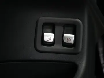 MERCEDES-BENZ GLC 300 e 4Matic