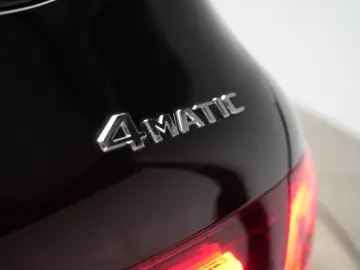 MERCEDES-BENZ GLC 300 e 4Matic