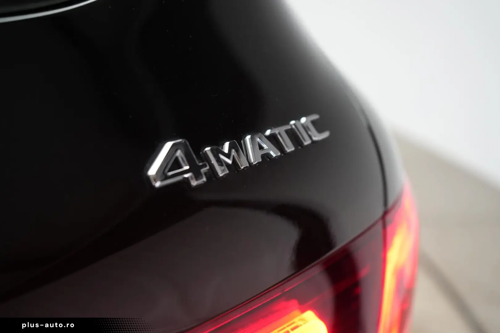 MERCEDES-BENZ GLC 300 e 4Matic