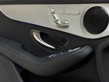 MERCEDES-BENZ GLC 300 e 4Matic