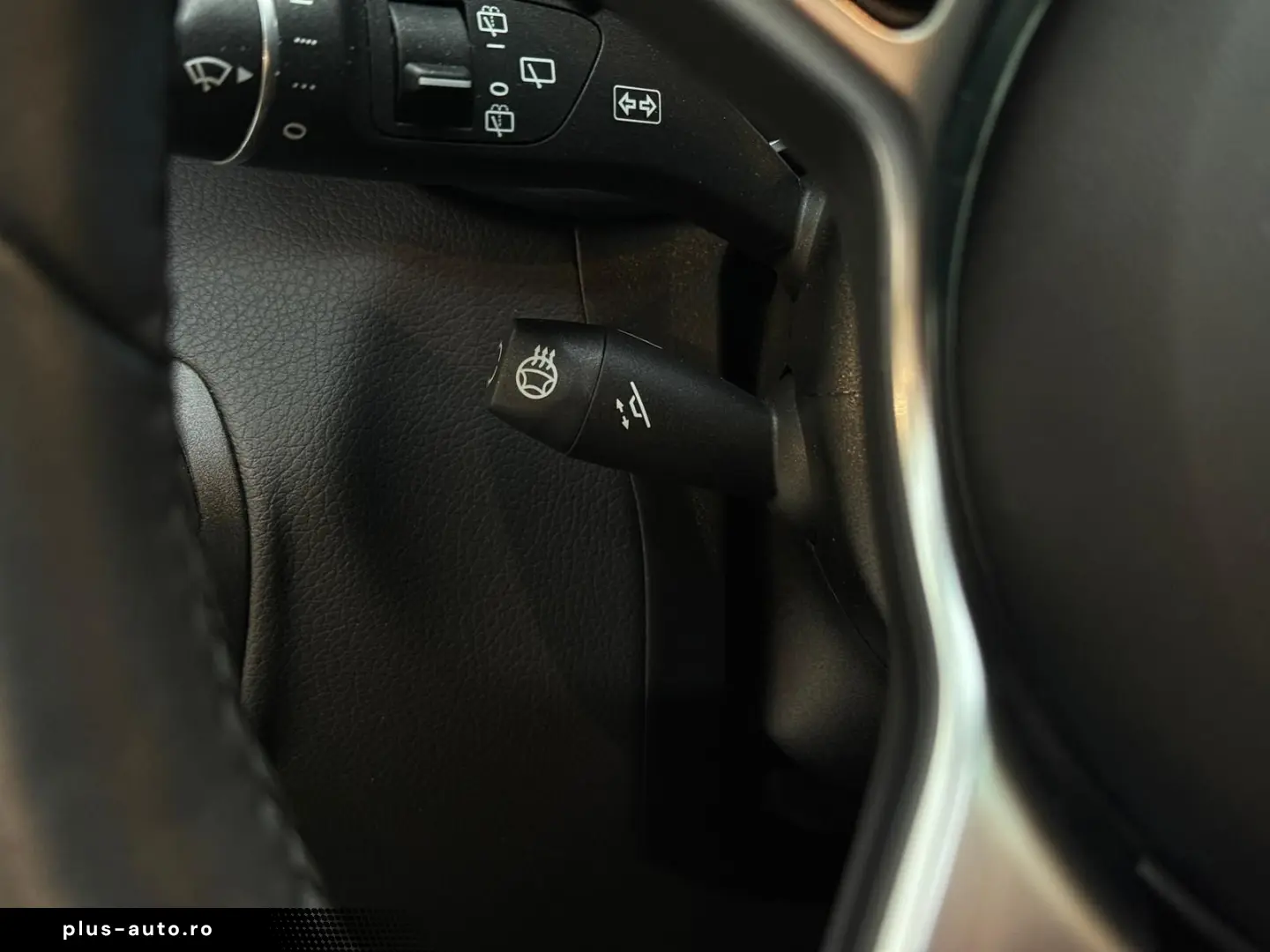 MERCEDES-BENZ GLC 300 e 4Matic