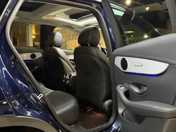 MERCEDES-BENZ GLC 300 e 4Matic