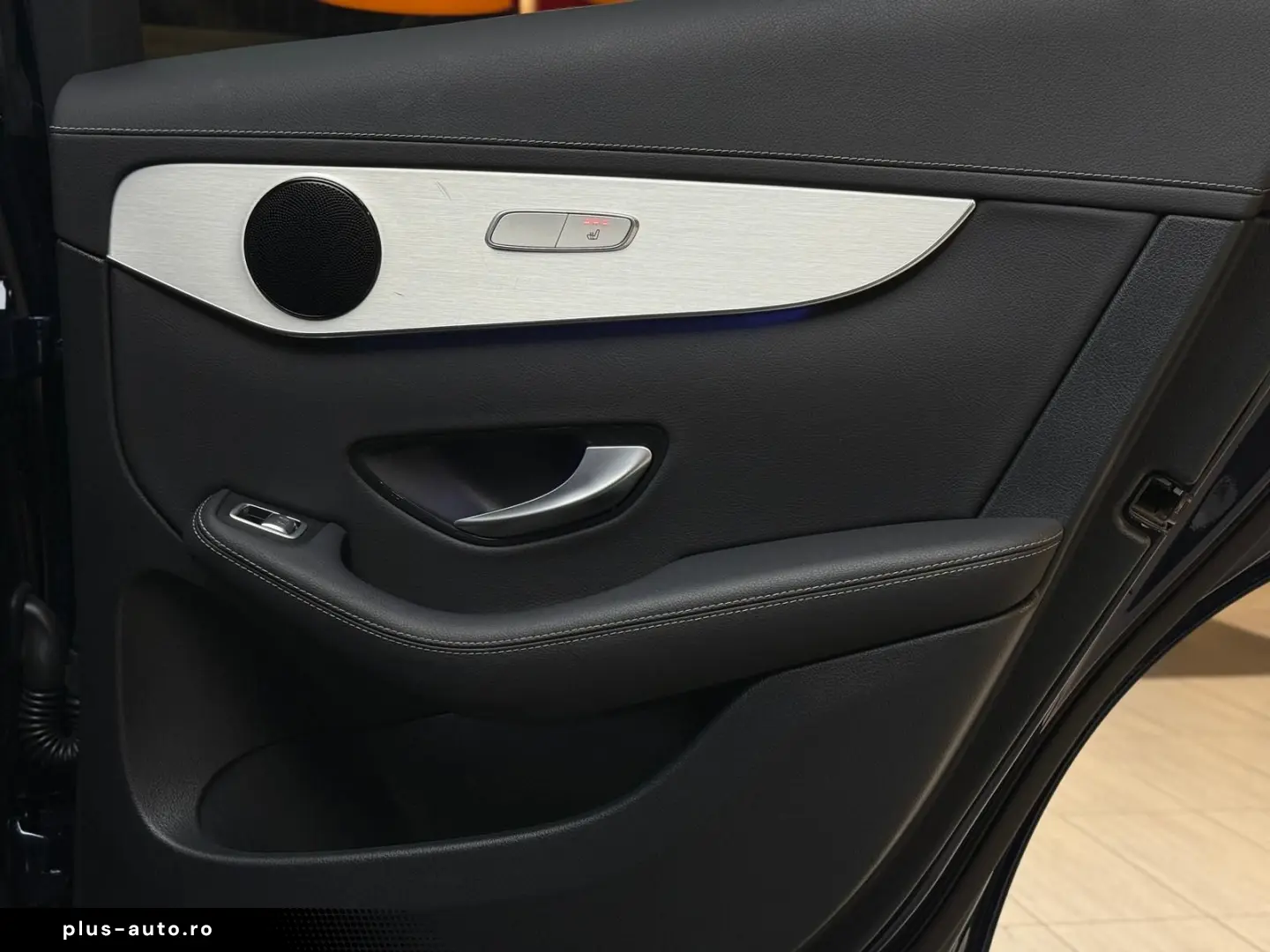 MERCEDES-BENZ GLC 300 e 4Matic