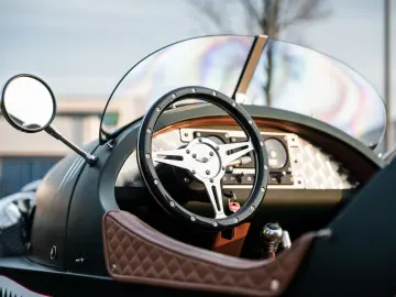 MORGAN 3 Wheeler  Sonderlack  viele Morgan Park Extras!