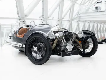 MORGAN 3 Wheeler   NL History   AM Quantom Silver   Man