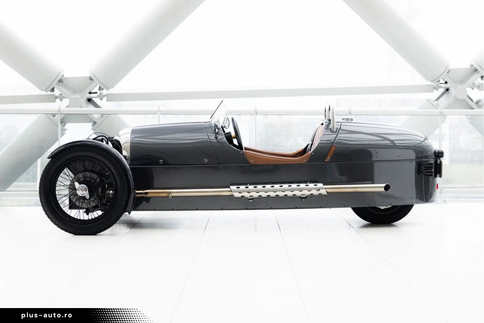 MORGAN 3 Wheeler   NL History   AM Quantom Silver   Man