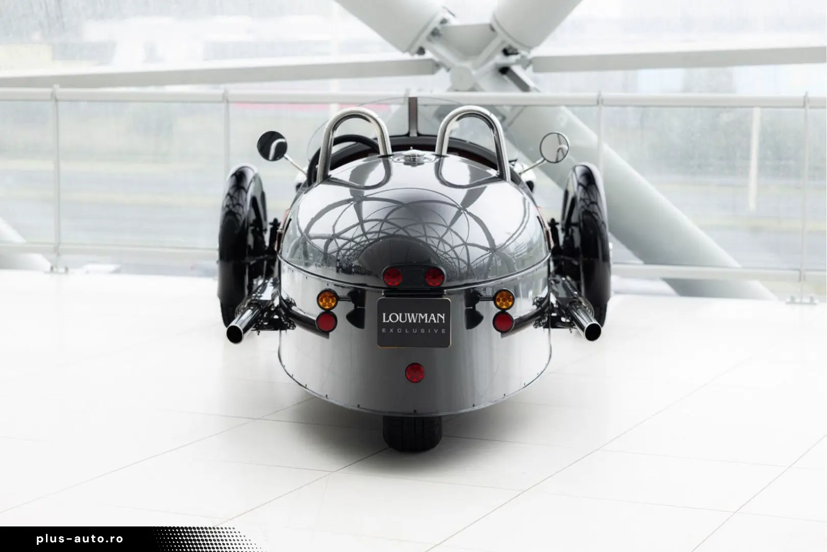 MORGAN 3 Wheeler   NL History   AM Quantom Silver   Man