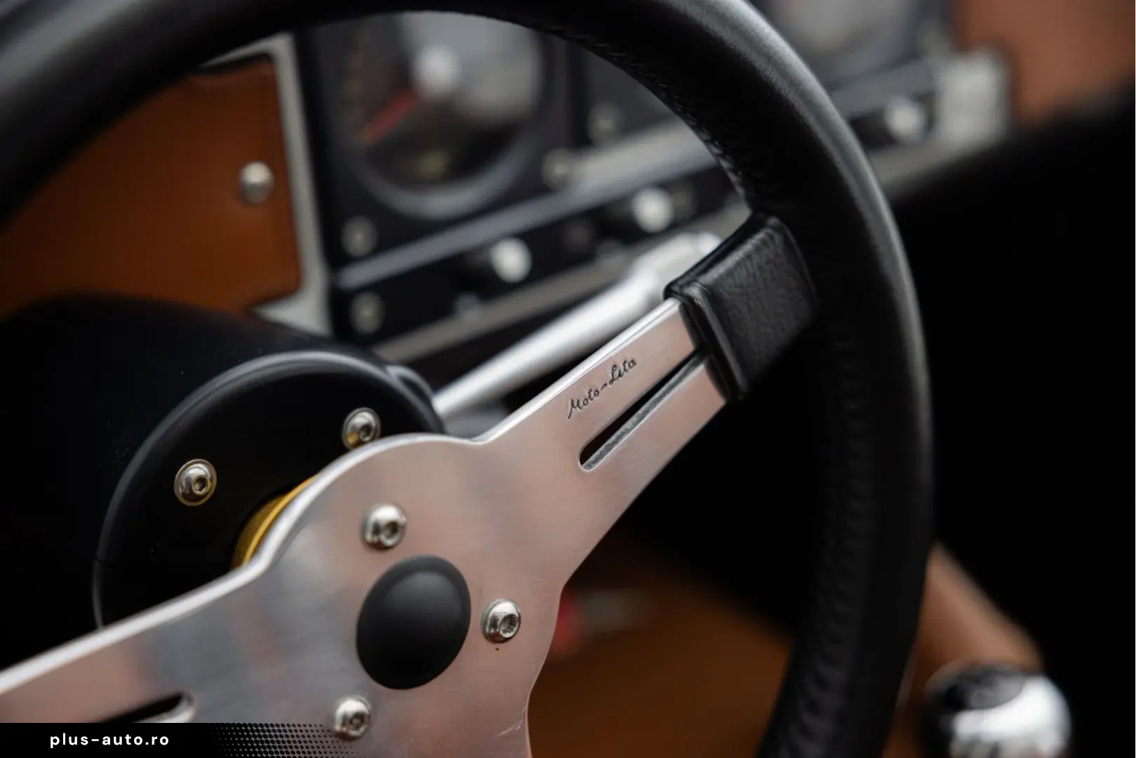 MORGAN 3 Wheeler   NL History   AM Quantom Silver   Man