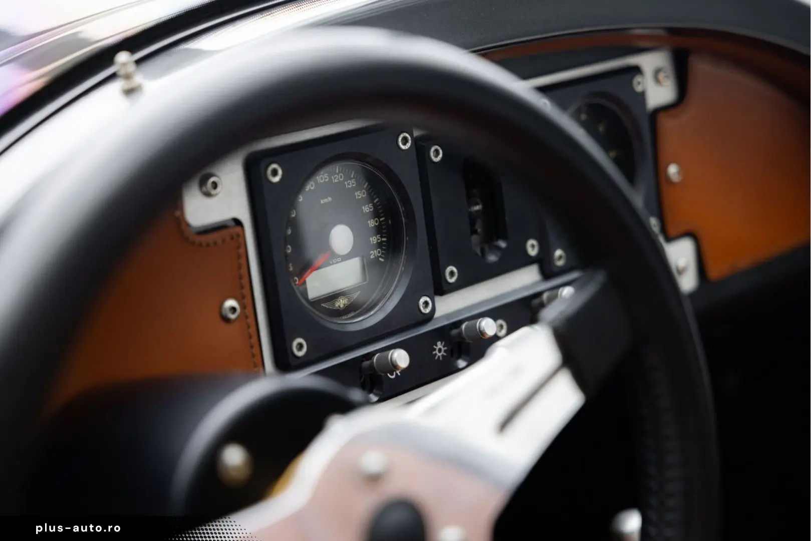 MORGAN 3 Wheeler   NL History   AM Quantom Silver   Man