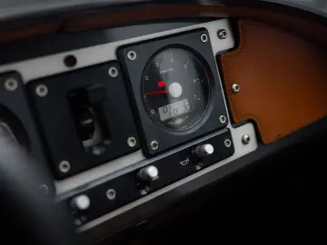 MORGAN 3 Wheeler   NL History   AM Quantom Silver   Man