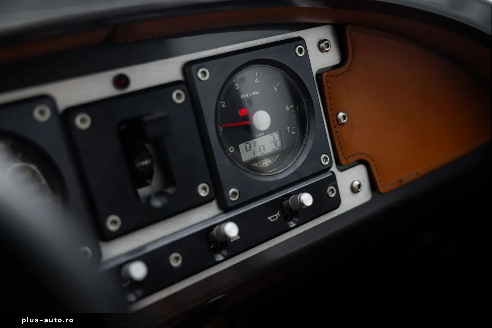 MORGAN 3 Wheeler   NL History   AM Quantom Silver   Man