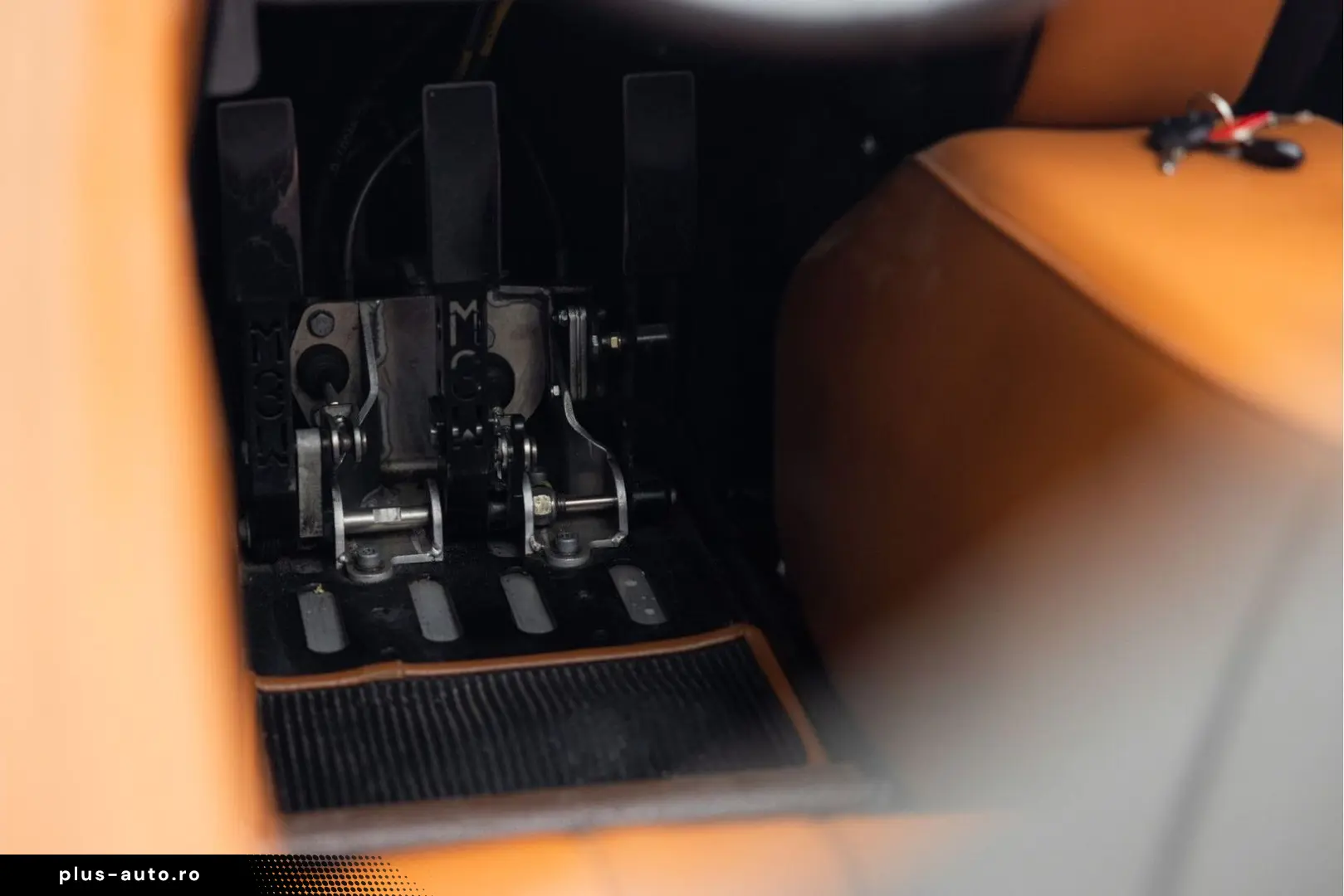 MORGAN 3 Wheeler   NL History   AM Quantom Silver   Man