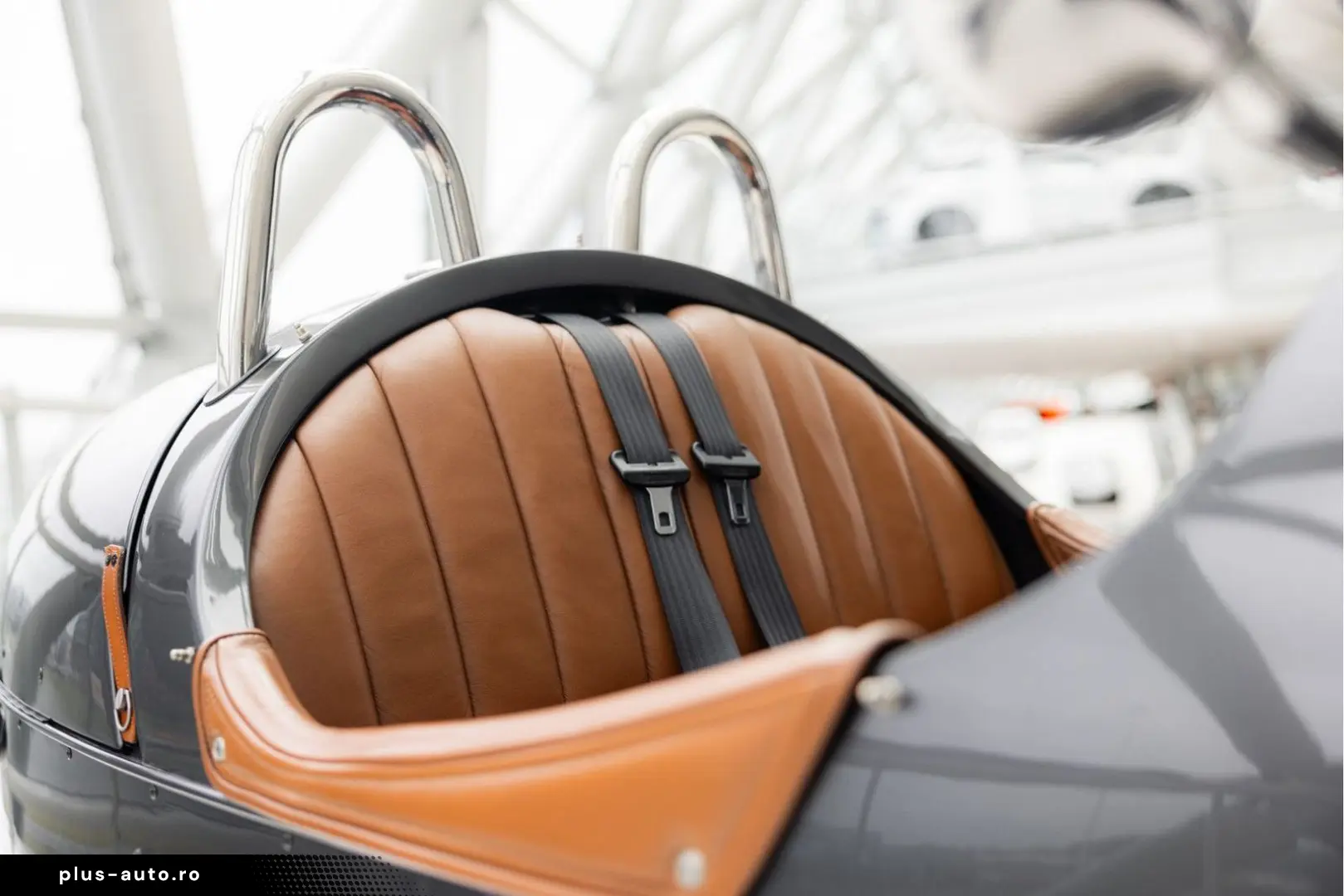 MORGAN 3 Wheeler   NL History   AM Quantom Silver   Man