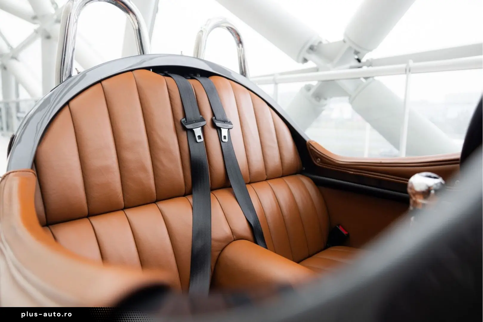 MORGAN 3 Wheeler   NL History   AM Quantom Silver   Man