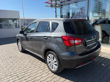 Suzuki S-Cross SX4 Luxus Allgrip   Car no 130