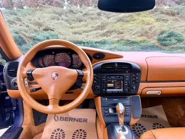 Porsche 911 3.6 Benzină – Automat – FULL OPTIUNI