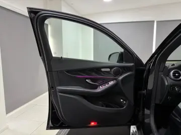 Mercedes-Benz GLC 300 e Coupe 4M AMG-LINE
