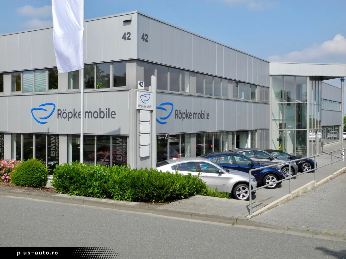 TESLA Model 3 RWD Innen schwarz und weiss VAT