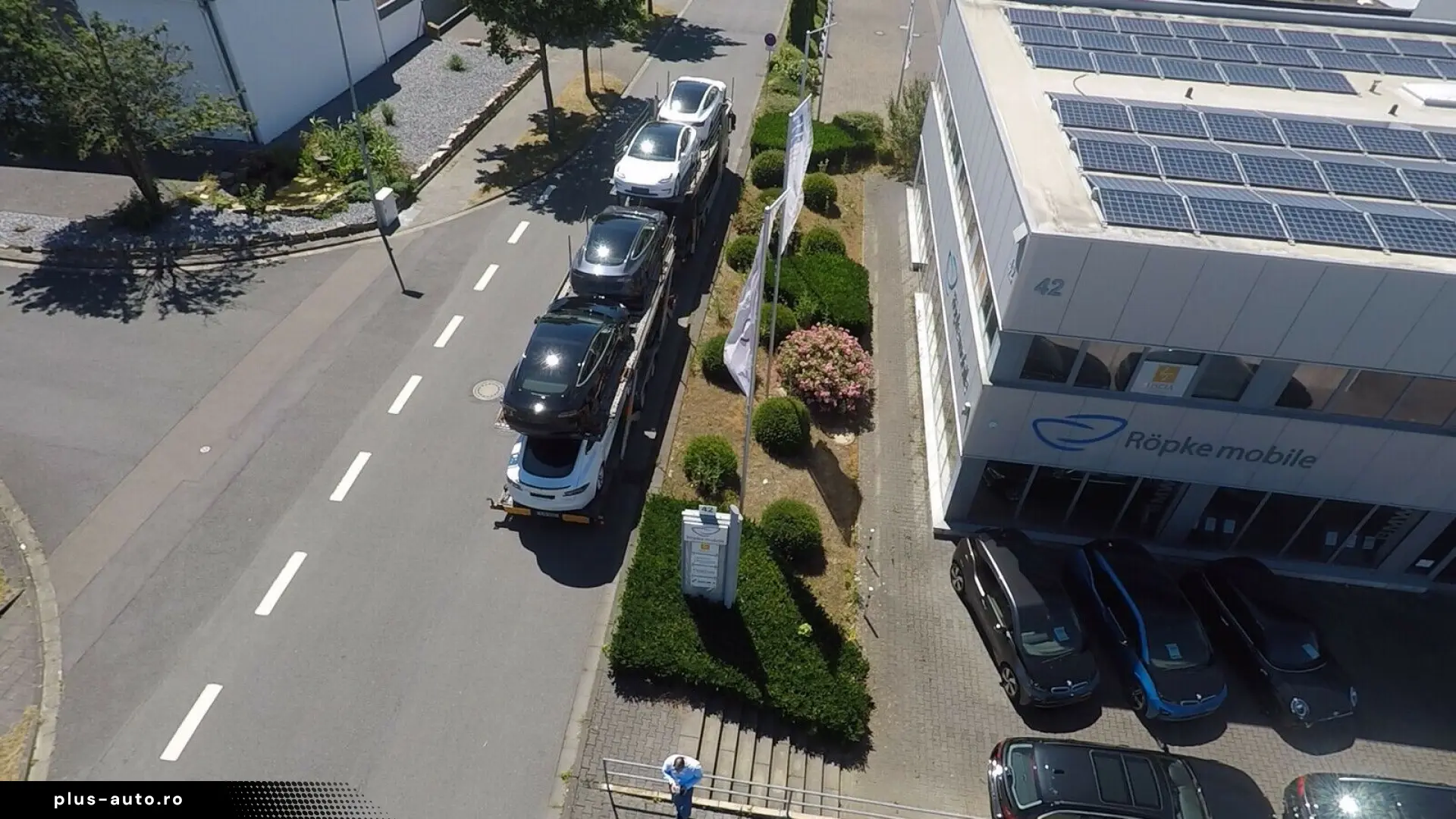 TESLA Model 3 RWD Innen schwarz und weiss VAT