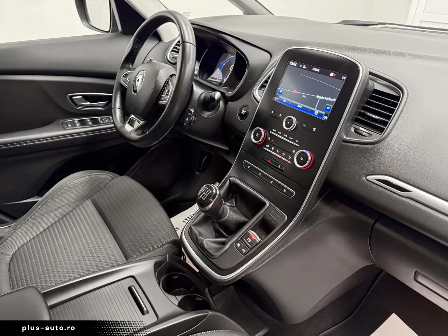 Renault Scenic ENERGY TCe 115 EXPERIENCE