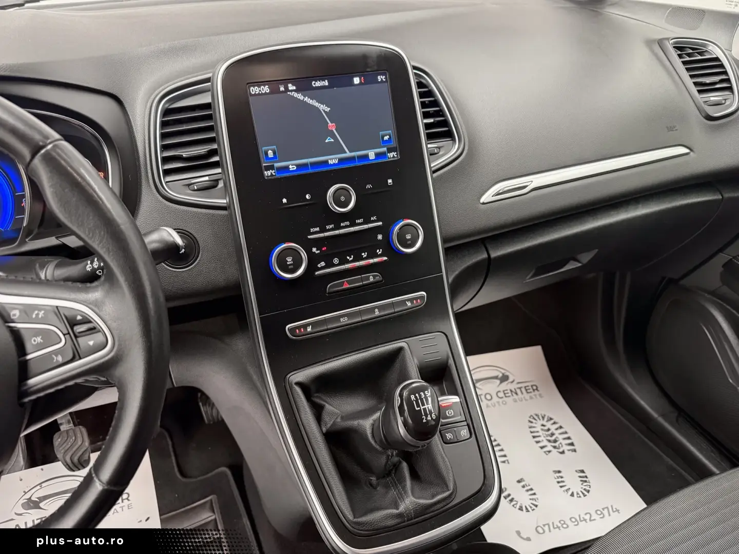 Renault Scenic ENERGY TCe 115 EXPERIENCE