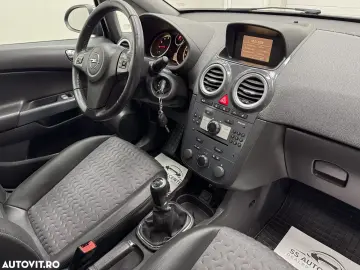 Opel Corsa 1.4 16V Innovation