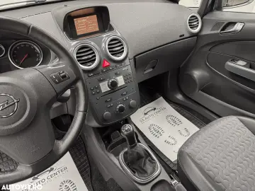 Opel Corsa 1.4 16V Innovation