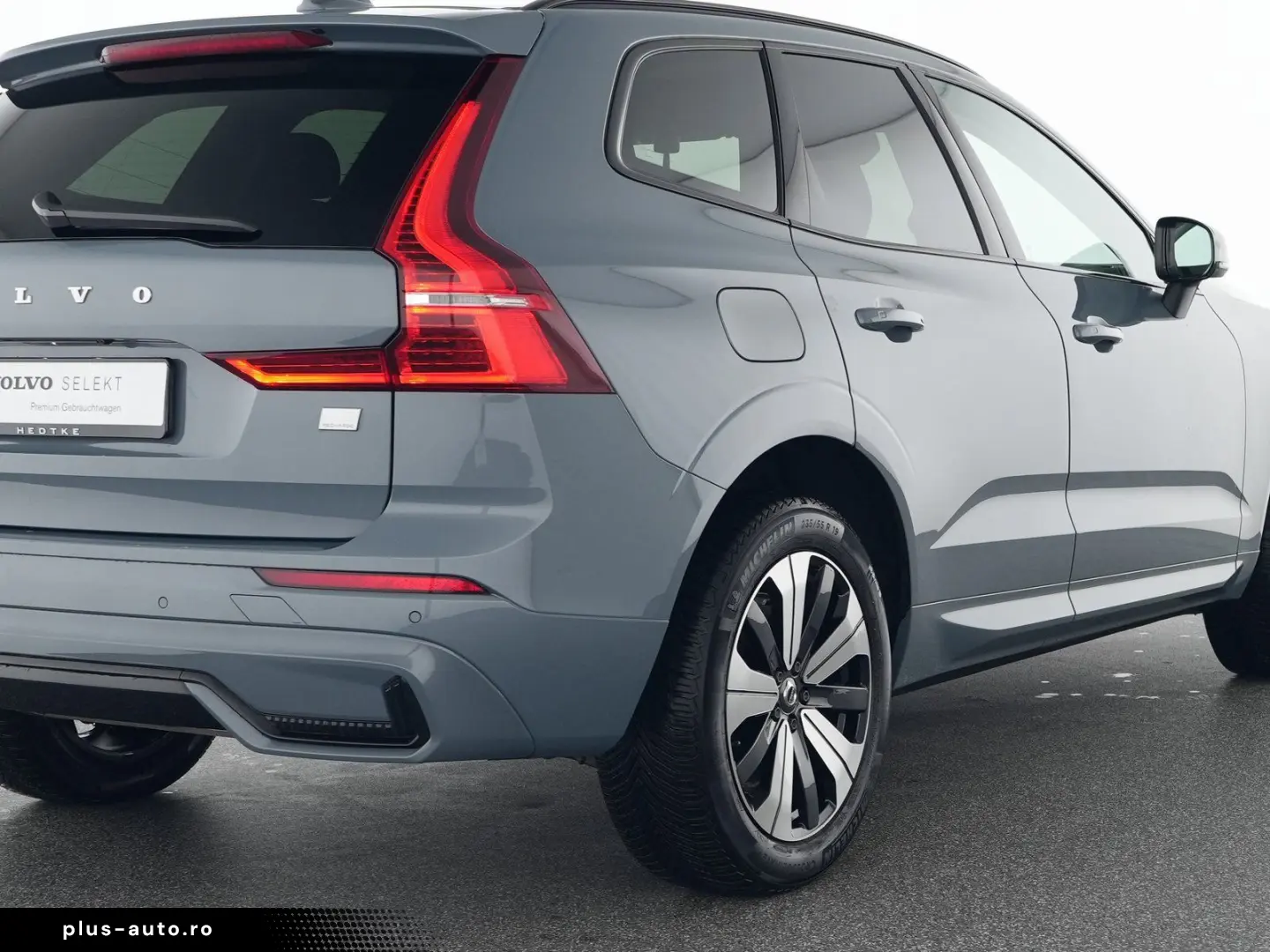 VOLVO XC60 T8 Recharge AWD Plus Dark AHK H&K