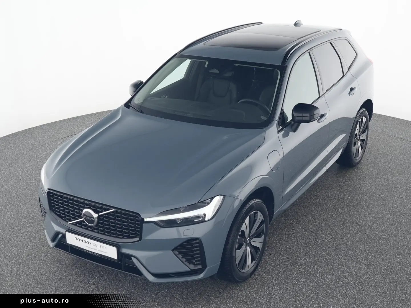 VOLVO XC60 T8 Recharge AWD Plus Dark AHK H&K