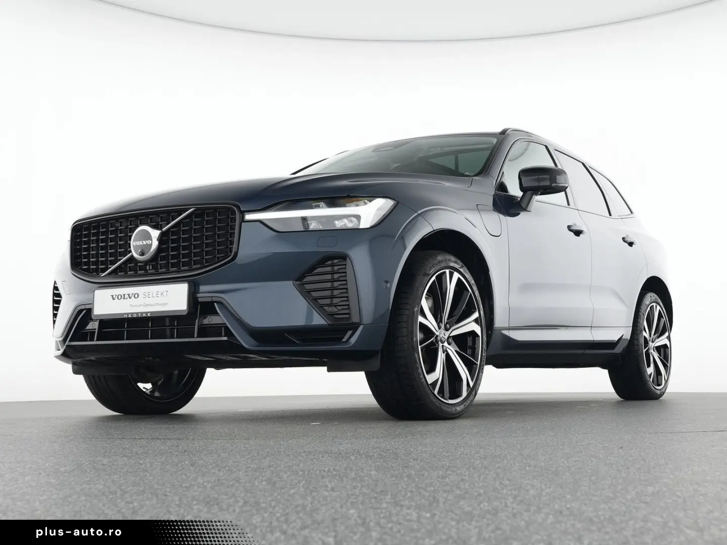 VOLVO XC60 T8 Recharge AWD Ultimate Dark 21  AHK 360