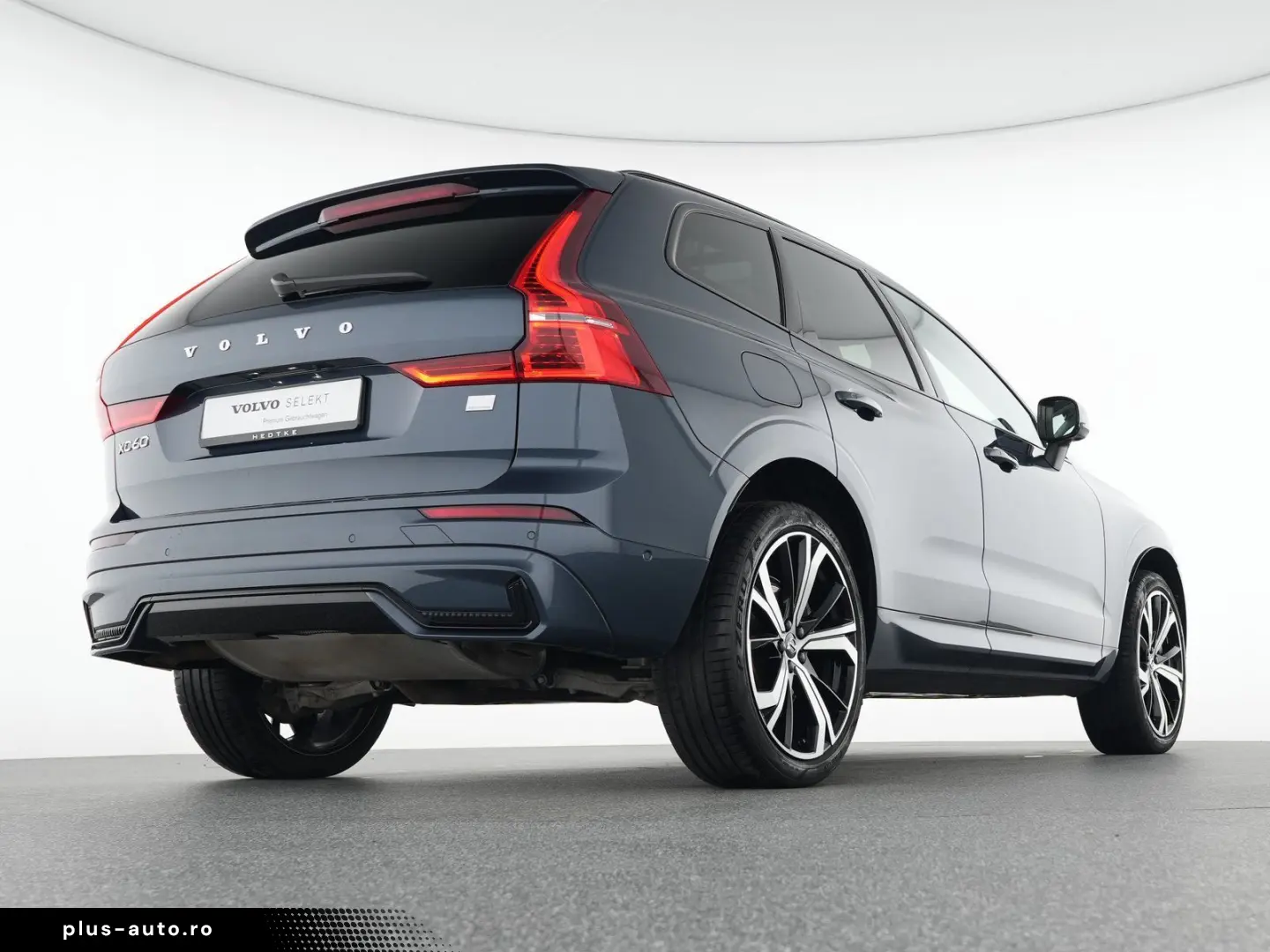 VOLVO XC60 T8 Recharge AWD Ultimate Dark 21  AHK 360