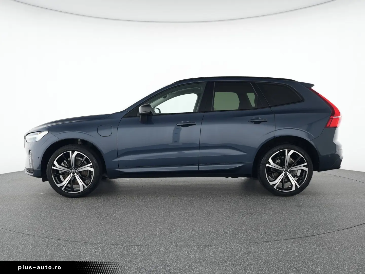 VOLVO XC60 T8 Recharge AWD Ultimate Dark 21  AHK 360