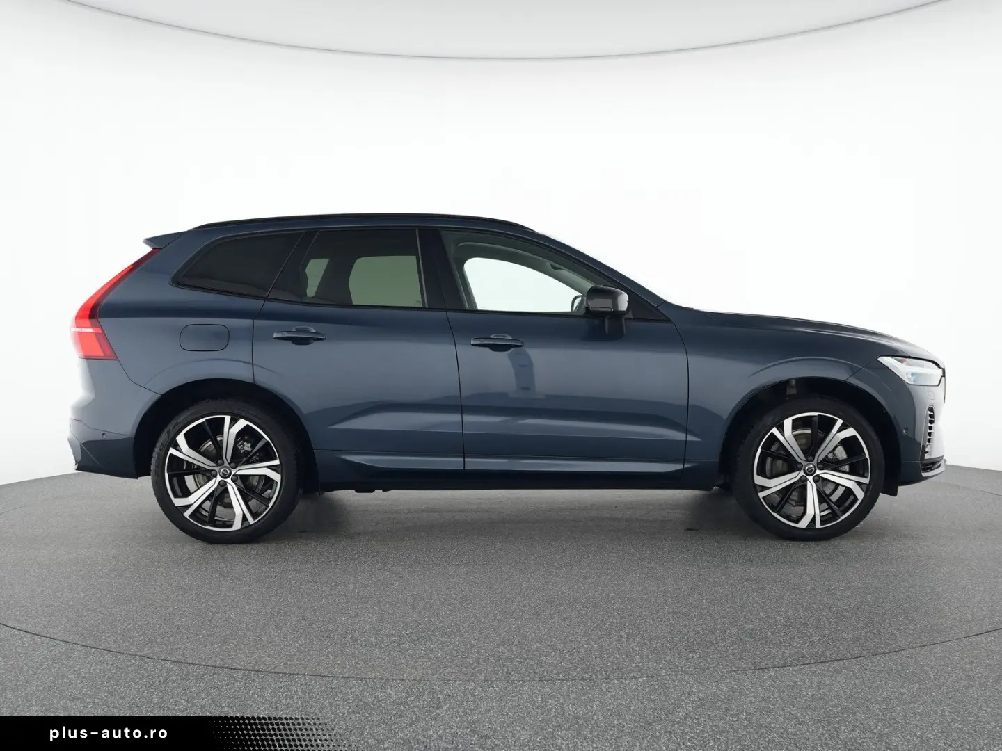 VOLVO XC60 T8 Recharge AWD Ultimate Dark 21  AHK 360