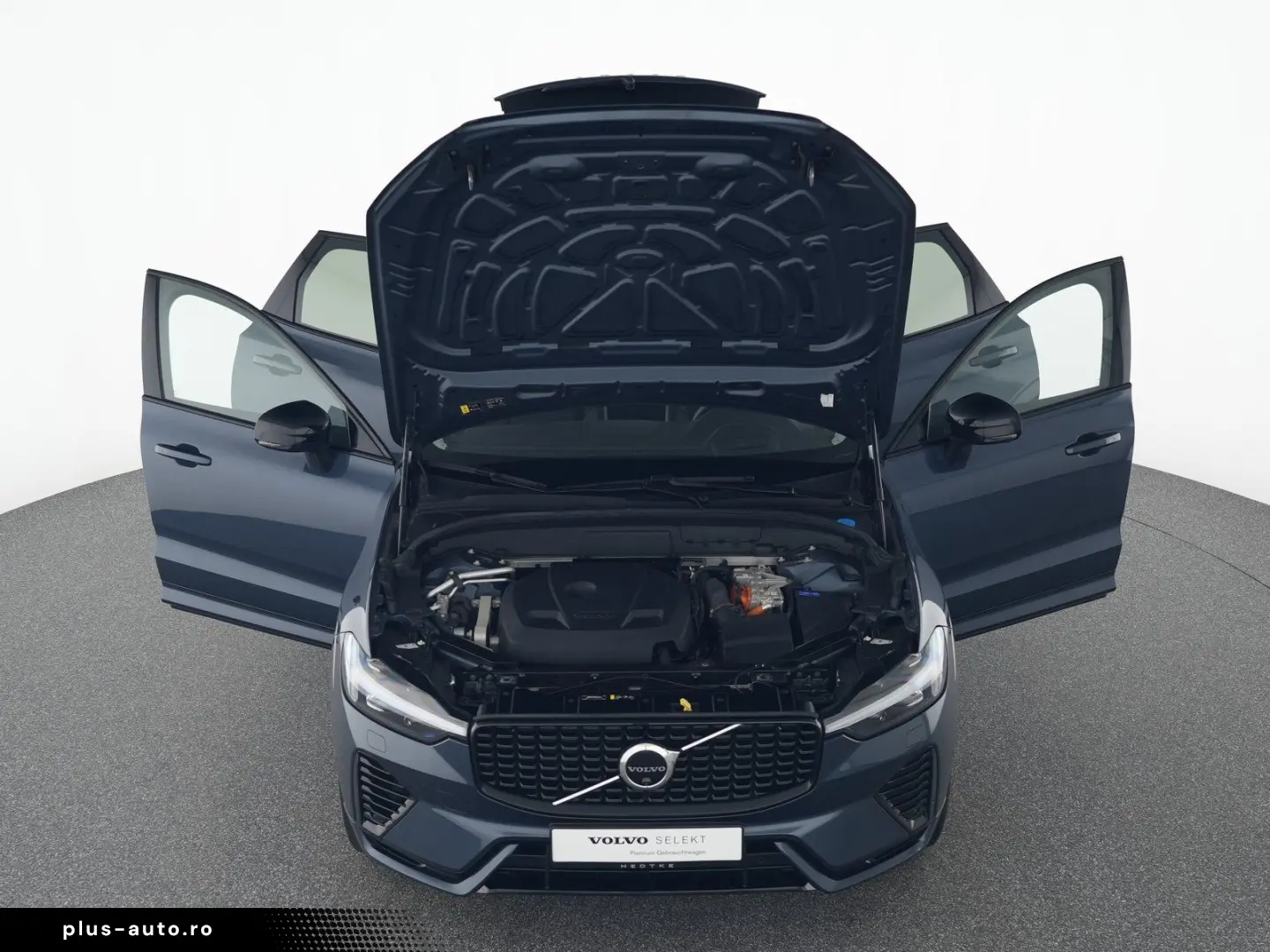 VOLVO XC60 T8 Recharge AWD Ultimate Dark 21  AHK 360