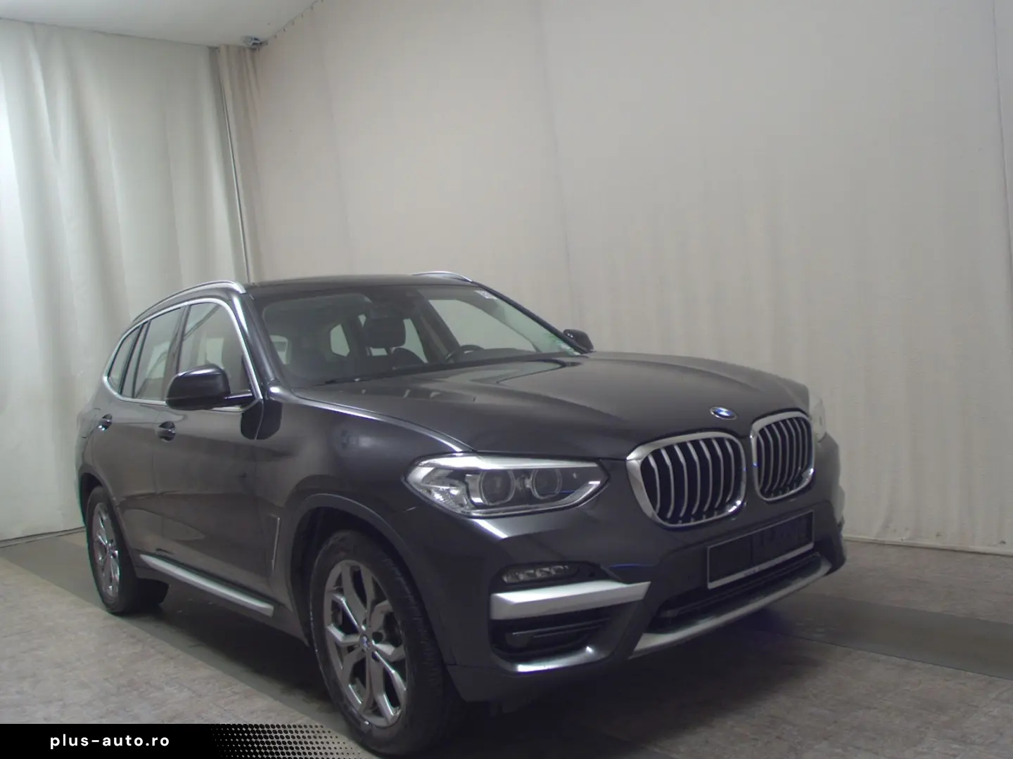 BMW X3 xDrive20d X-Line Leder Navi LED Pano