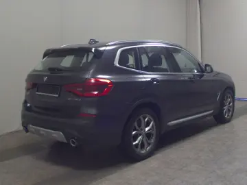 BMW X3 xDrive20d X-Line Leder Navi LED Pano