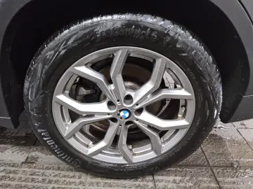 BMW X3 xDrive20d X-Line Leder Navi LED Pano